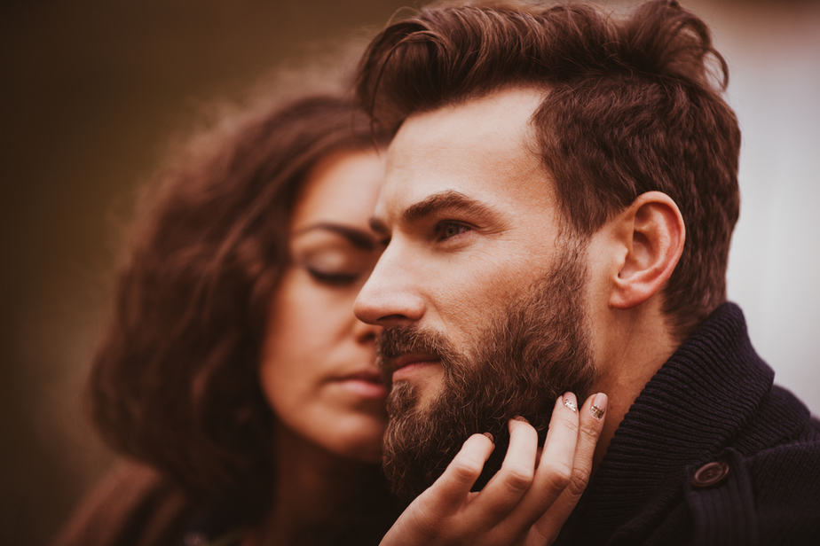 12 Surefire Signs He Wants Something Serious With You