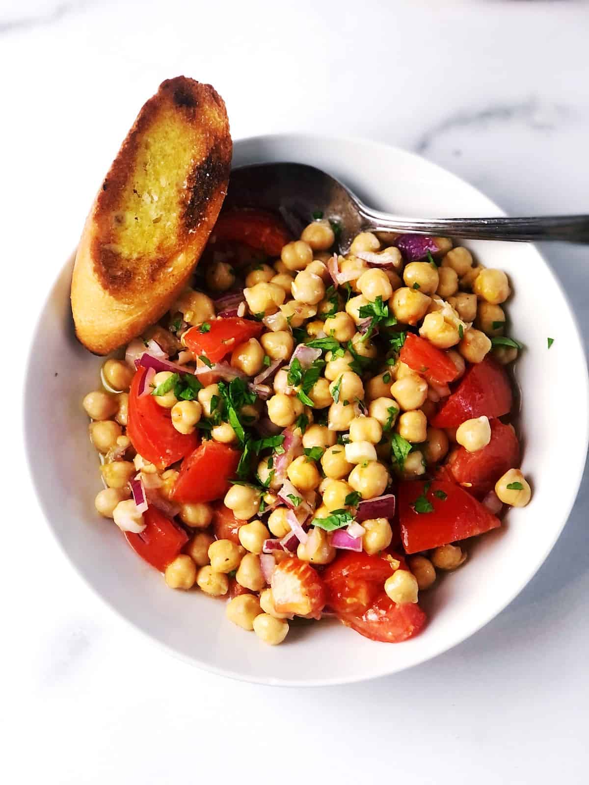 Simple Italian Chickpea Salad